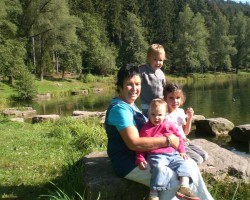 Annemarie Heine mit Kinder